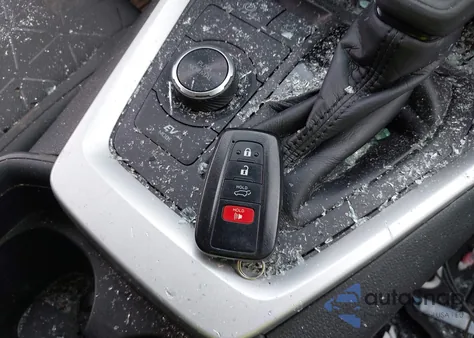 2020 Toyota Rav4 Hybrid Xle z USA, uszkodzony, nr VIN 4T3R6RFV8LU003340